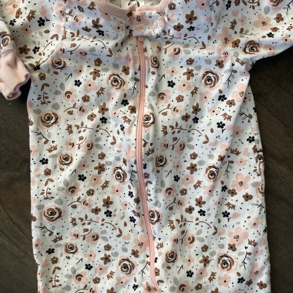 3-6 months Gerber infant girls zip up sleeper with feet.